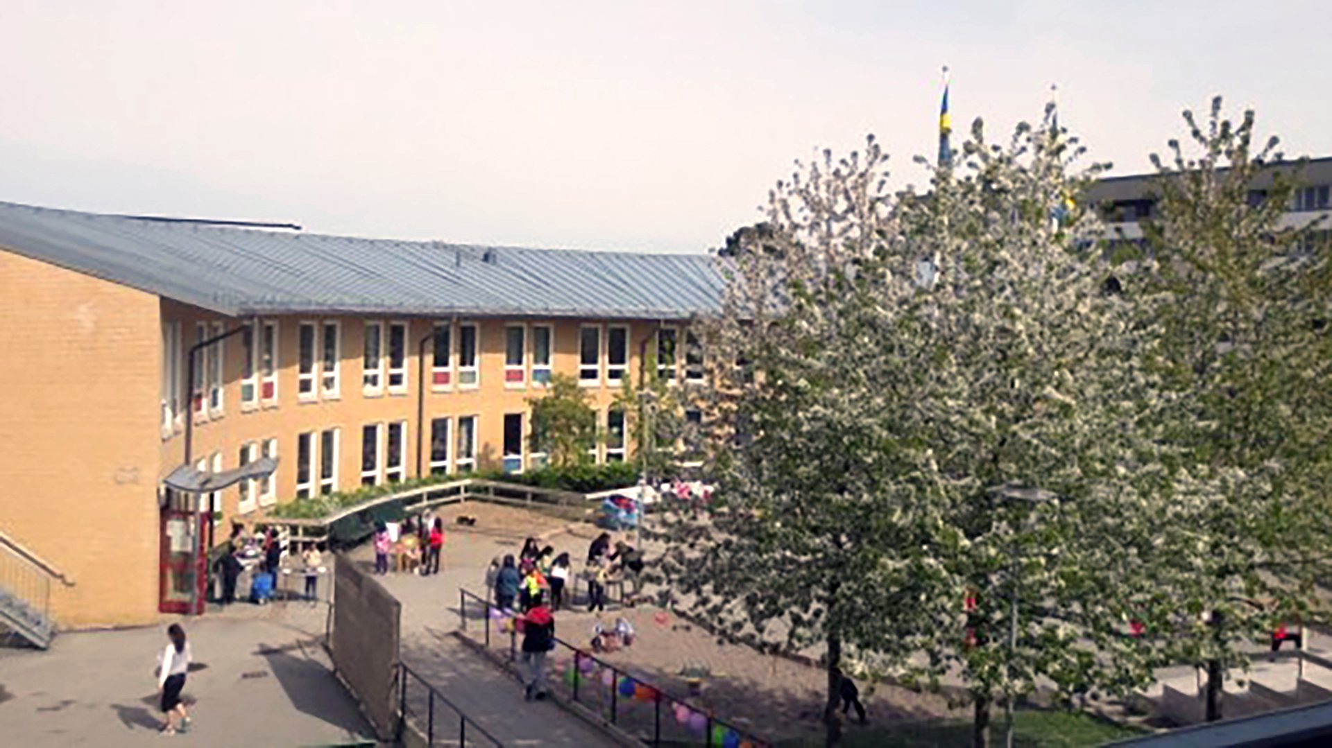 <span id="hs_cos_wrapper_name" class="hs_cos_wrapper hs_cos_wrapper_meta_field hs_cos_wrapper_type_text" style="" data-hs-cos-general-type="meta_field" data-hs-cos-type="text" >Östbergaskolan</span>