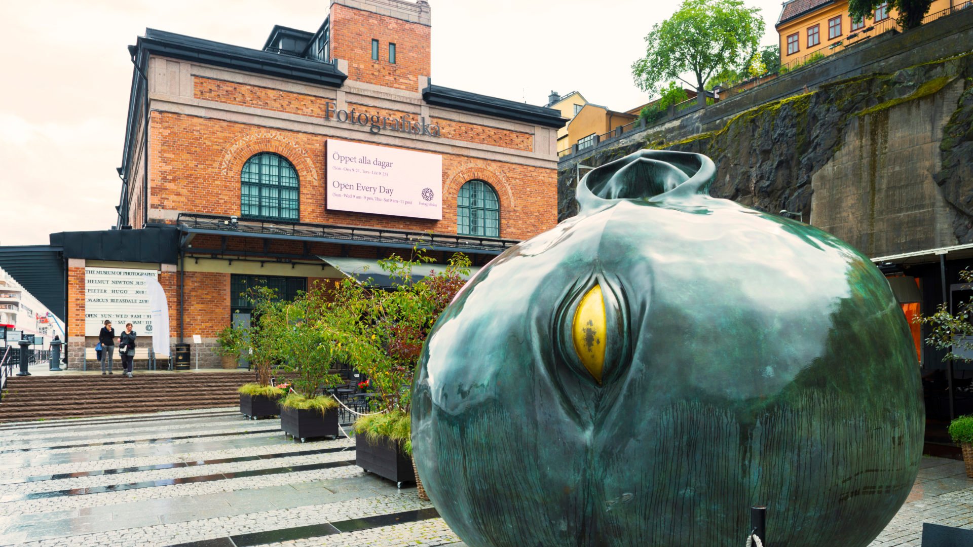 <span id="hs_cos_wrapper_name" class="hs_cos_wrapper hs_cos_wrapper_meta_field hs_cos_wrapper_type_text" style="" data-hs-cos-general-type="meta_field" data-hs-cos-type="text" >Fotografiska</span>