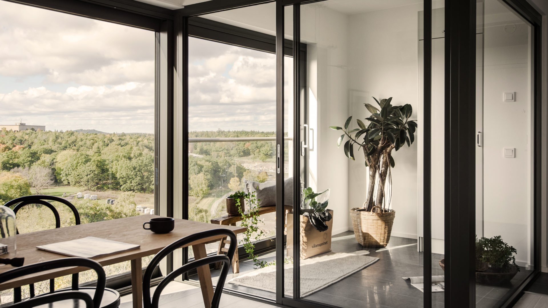 <span id="hs_cos_wrapper_name" class="hs_cos_wrapper hs_cos_wrapper_meta_field hs_cos_wrapper_type_text" style="" data-hs-cos-general-type="meta_field" data-hs-cos-type="text" >Patriam Gärdet</span>