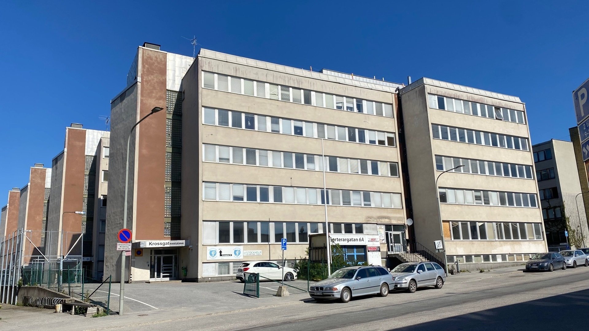 <span id="hs_cos_wrapper_name" class="hs_cos_wrapper hs_cos_wrapper_meta_field hs_cos_wrapper_type_text" style="" data-hs-cos-general-type="meta_field" data-hs-cos-type="text" >Singeln 14</span>